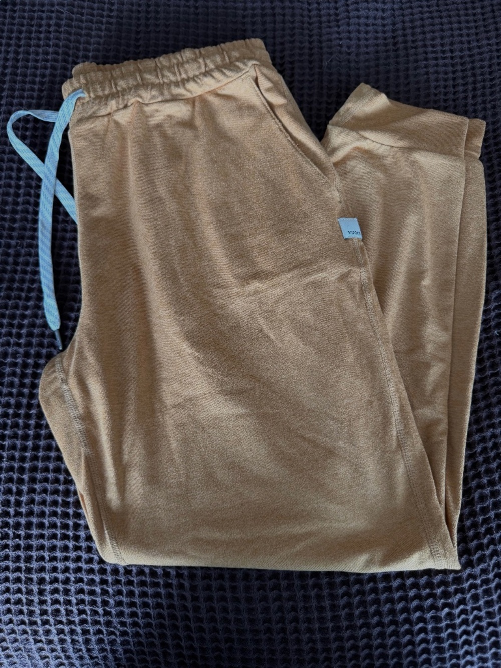 Vuori performance jogger size small